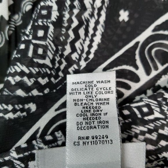 Catherines Top Plus Size 3X Petite Accordion Pleat Semi Sheer Stretch Black - Picture 6 of 6